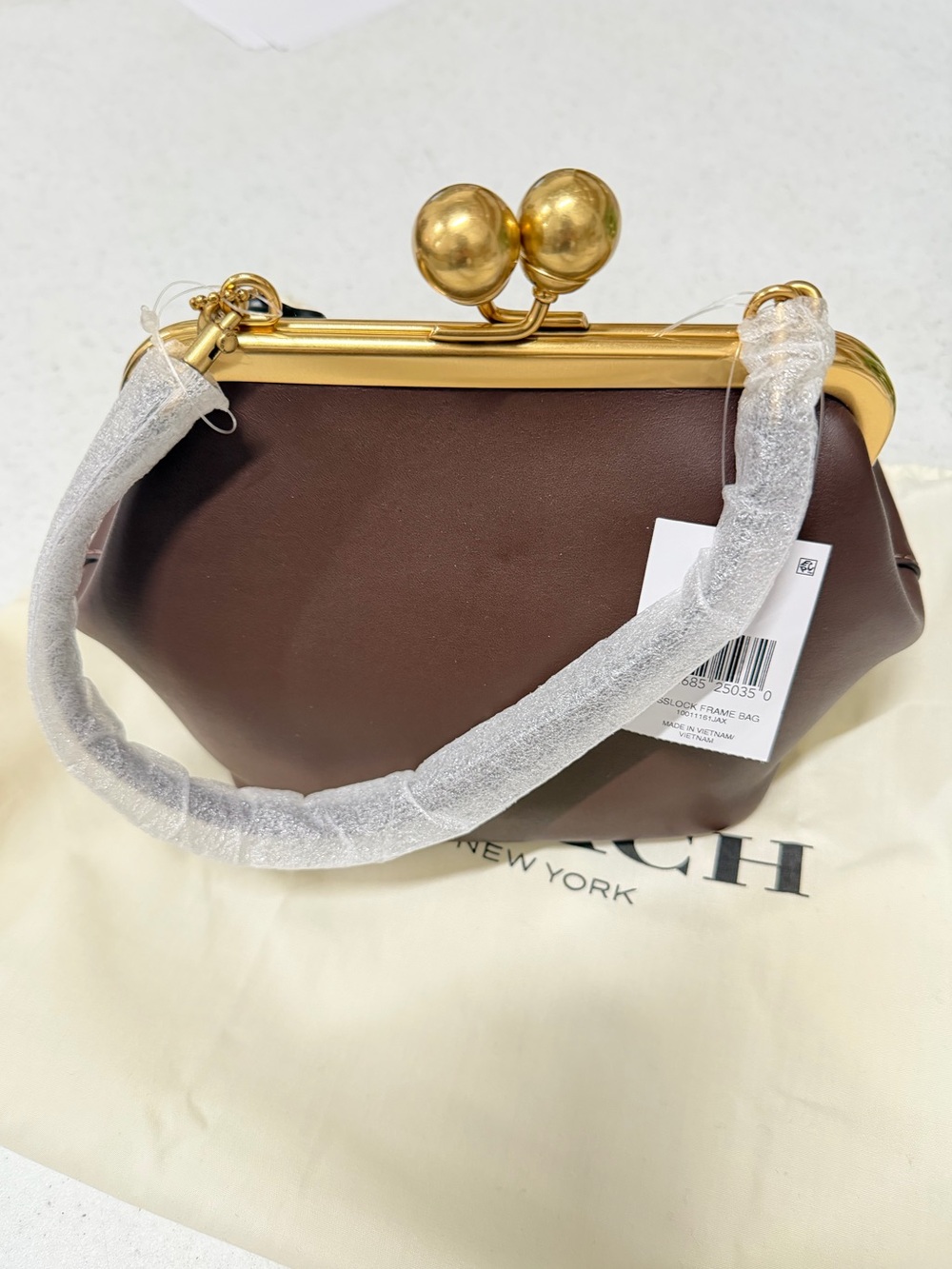 Coach Kisslock Frame Bag 16 (MAPLE)